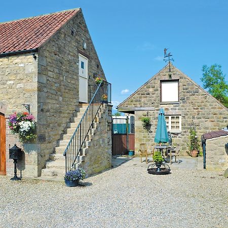 Villa Highfield Barn à Coulton Extérieur photo